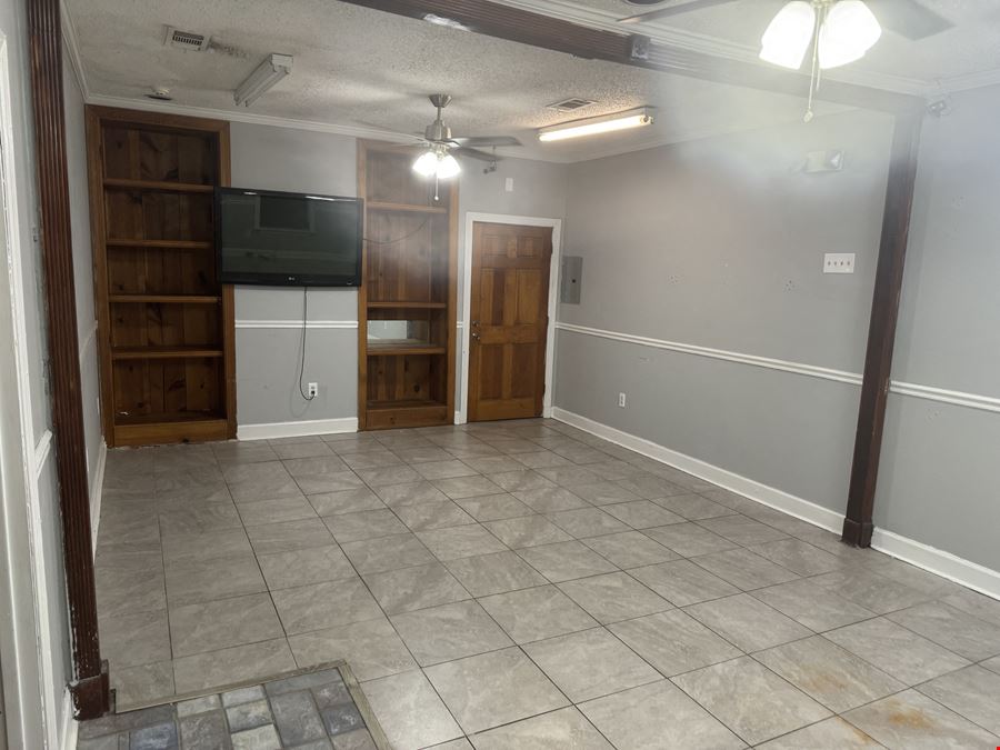 6120 Renoir Ave, Baton Rouge, LA 70806