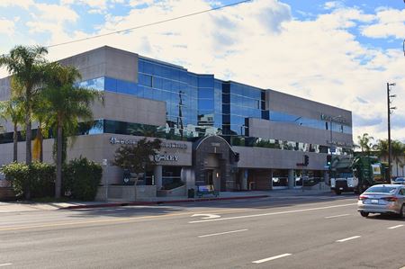 Office space for Rent at 12660 Riverside Drive in Los Angeles