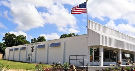 Commercial space at Showroom & Warehouse | HC/LI | 45,500 Vehicles Per Day in Pensacola