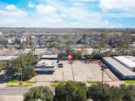 Retail space for Sale at Bogie’s in Tigerland For Sale with FF&E in Baton Rouge