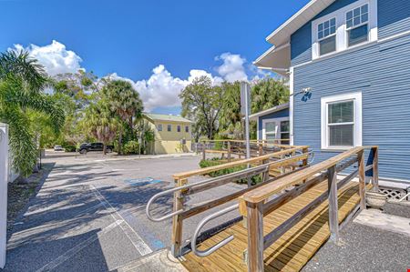 Hyde Park Office - 211 S. Boulevard