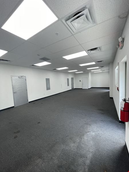 6620-6622 26th Ct E Flex Space Available