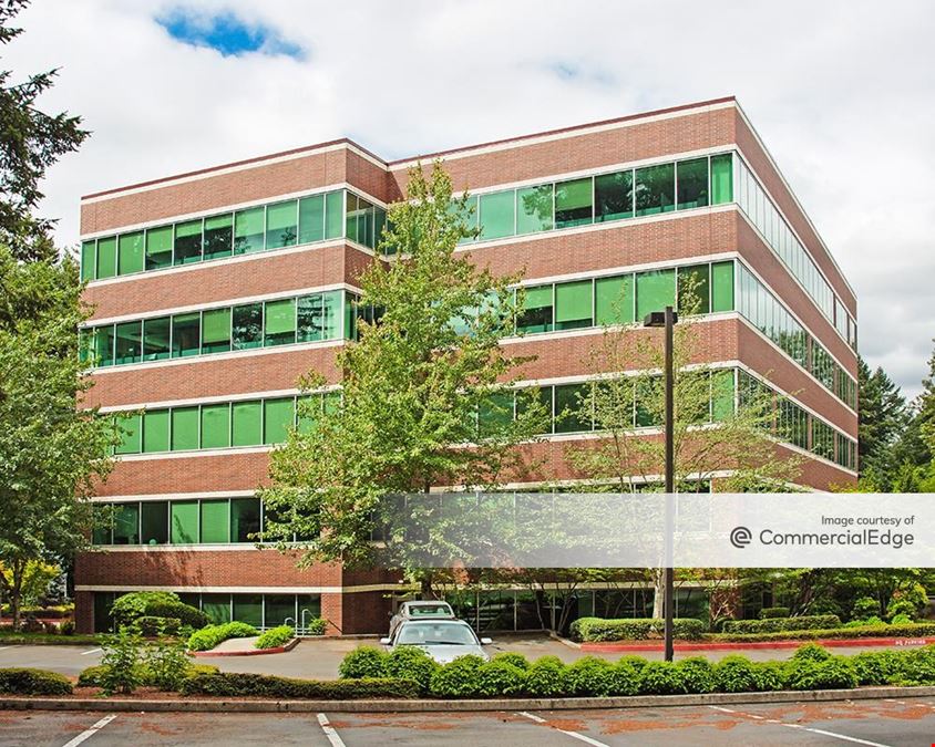 Three Centerpointe