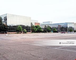 Onyx Office Plaza