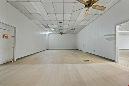 High Exposure Retail Building: 2 Units