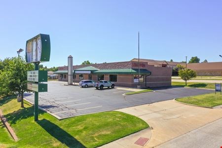 618 W. Vandament Ave.