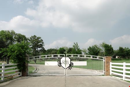 Other space for Sale at Elegant Hill Country Wedding & Event Center – 14,321 SF on 39 Acres in Smithville