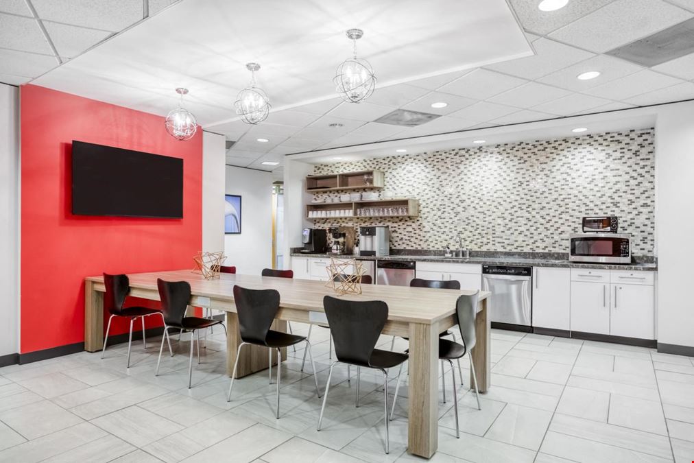 Regus - Columbia Center