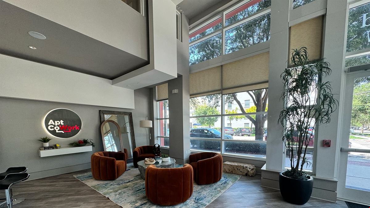 Apt CoWork - at Cottonwood Bayview