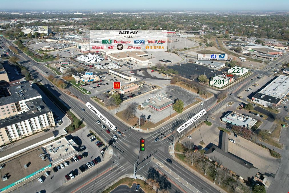 Gateway Mall Restaurant Outlots