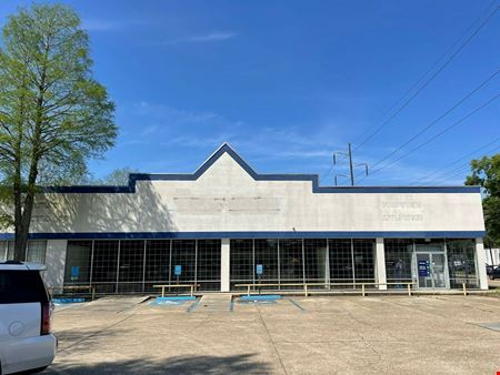 Former Aaron's For Lease