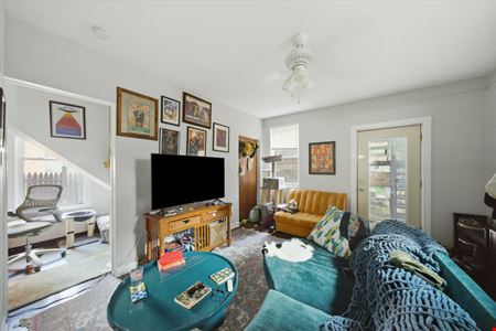905 W Fletcher St, Chicago, IL 60657