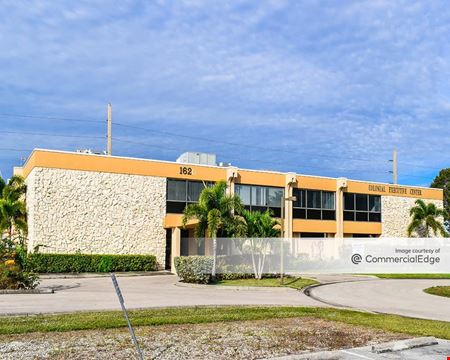 Commercial space at Colonial Executive Center in Fort Myers