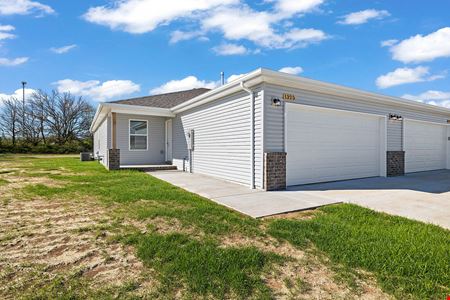 WESTBURY GARDENS | 94-UNIT SFR & DUPLEX STYLE RENTAL PORTFOLIO