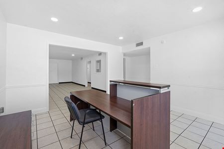 1120 E 52nd St