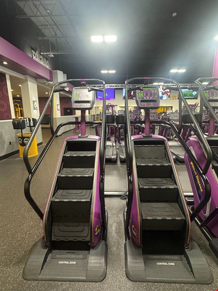 Retail space for Sale at Planet Fitness - 7528 S Anthony Blvd in Fort Wayne