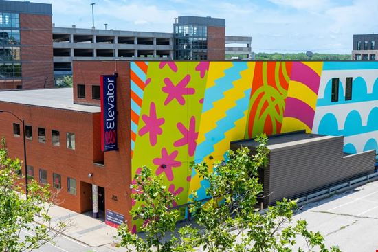 Elevator Co-Warehousing + Community - Elevator Co-Warehousing Des Moines