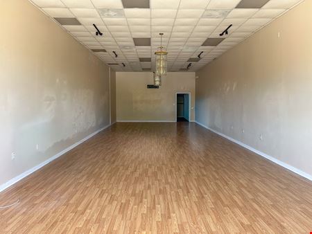 38 W Derenne Ave