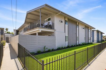 324 E. Leatrice Ln