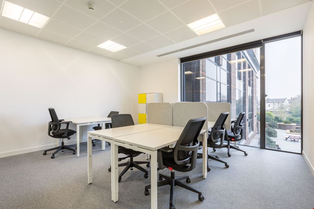 Regus - Chardon - 7th Ave