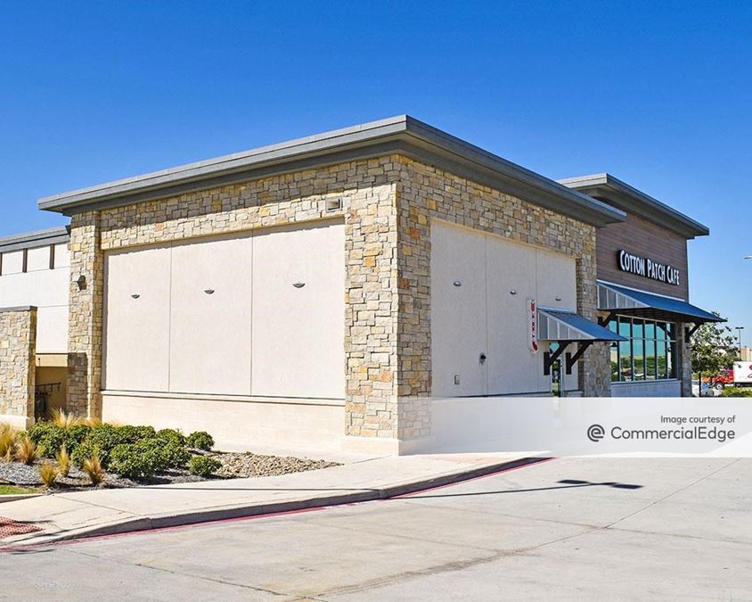 Rayzor Ranch Town Center 2645 West University Drive, Denton, TX 76201