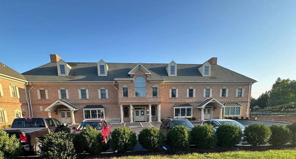 1129 W Governor Rd, Hummelstown, PA 17036