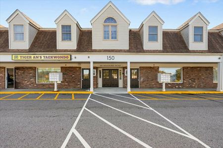 Retail space for Rent at Flint's Corner Plaza in Tyngsborough