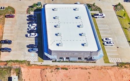 Premier Office/Warehouse Building for Sale | 2517 N. Frazier St., Conroe – High-Visibility Corner in Business Corridor