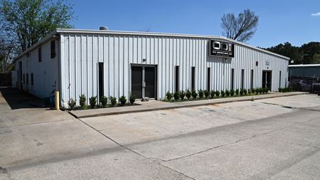Industrial space for Sale at 16450 & 16410 Lee Rd in Humble