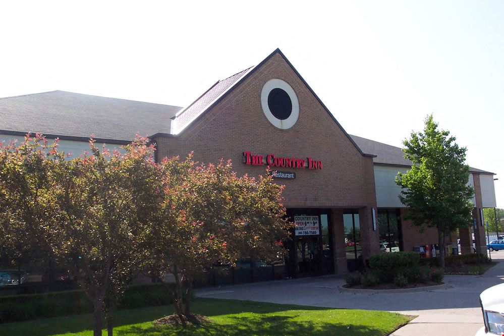 Macomb Centre Plaza