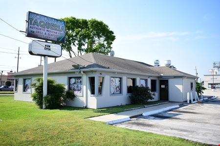 Retail space for Rent at Restaurant at Willow Park Shopping Center in Houston