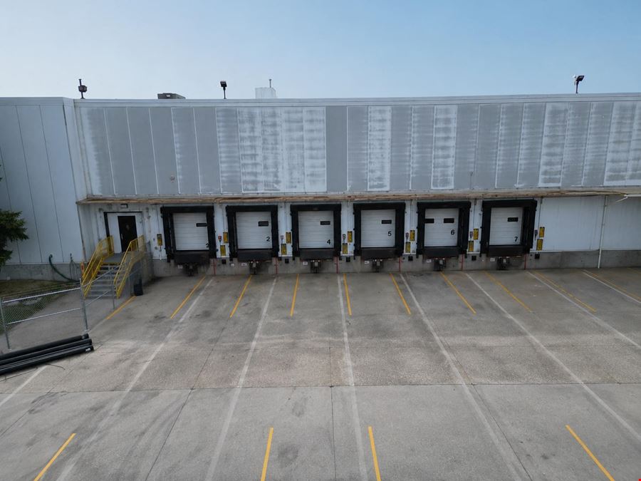 Distribution Warehouse