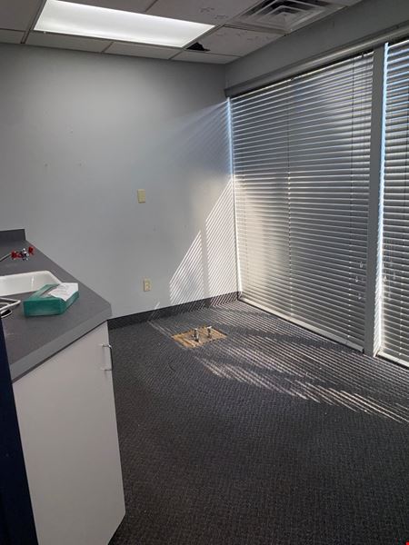 ±1,770 SF General Office Space Available on Shaw Ave