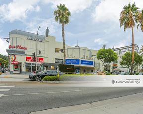 La Reina Plaza