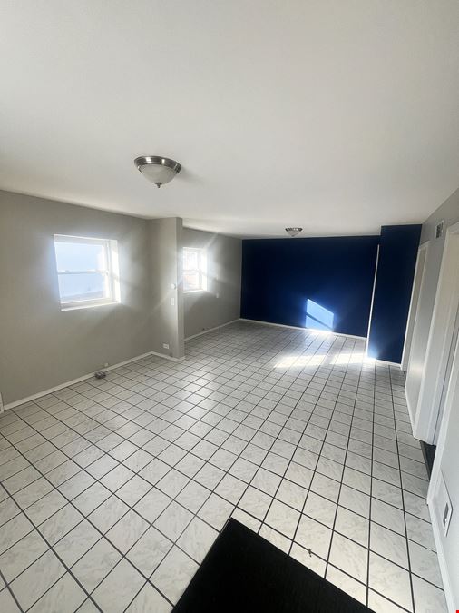 427 E. Golf Rd.,