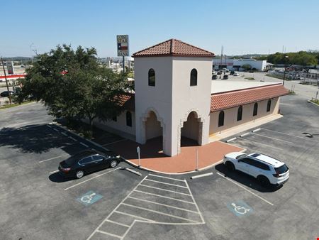 IH 35 Building For Sale