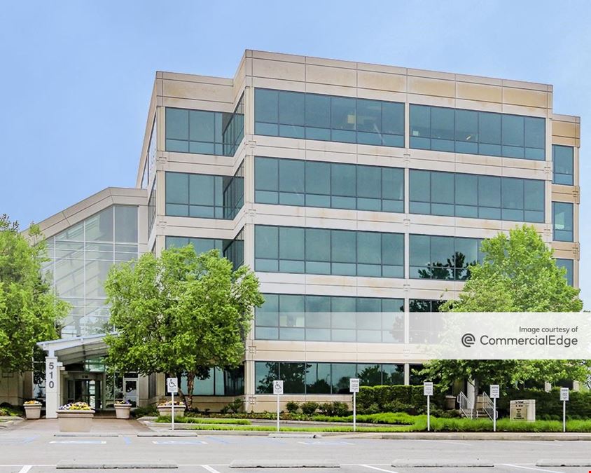 Five Parkwood Crossing