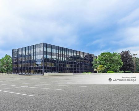 Office space for Rent at Plaza Building in Woodbury