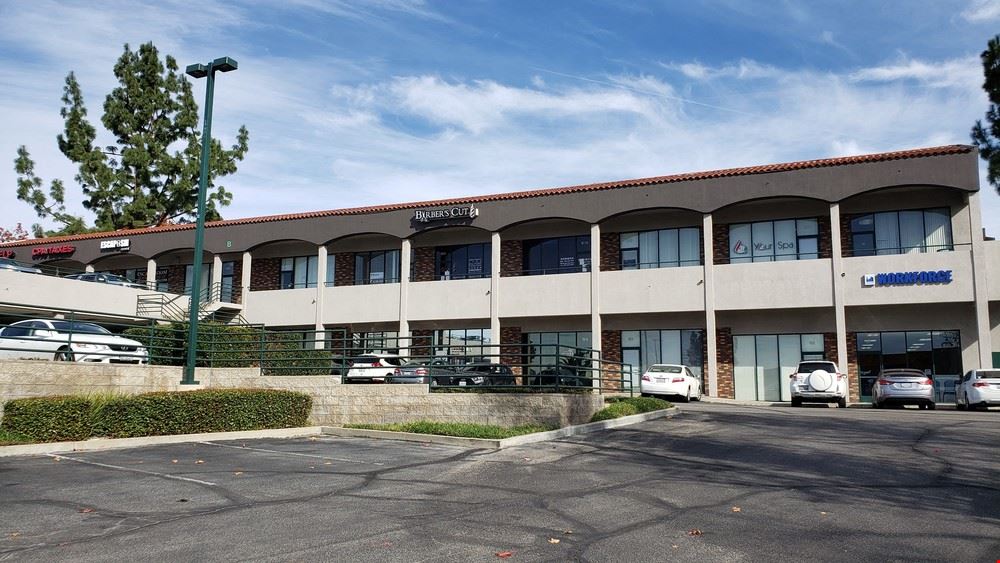 Walnut West Plaza