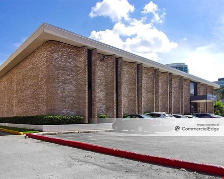 Office space for Rent at 2900 Richmond Avenue in Houston