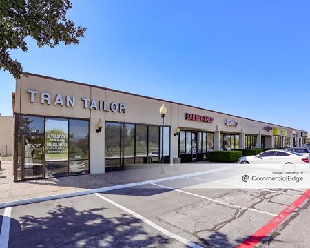 Retail space for Rent at Crossroads North in Arlington