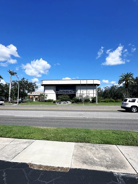 Commercial space at 2891 S Tamiami Trl in Sarasota