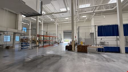 LAS VEGAS OFFICE/WAREHOUSE/R&D FOR SUBLEASE - High Image Freestanding ±30,467 Sf - 100% HVAC Flex/Industrial