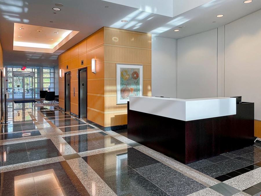 Regus - Dulles Corner