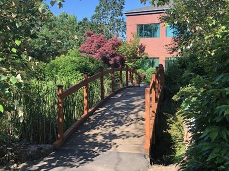 Office space for Rent at Creekside Corporate Center - Building 680 in Salem