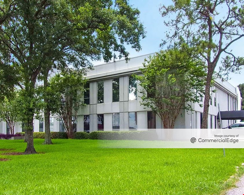 River Oaks Medical Center