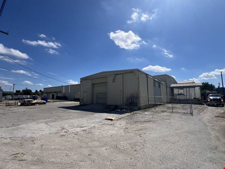 East Tampa M-Zoned Industrial Warehouse (Dock and Grade)