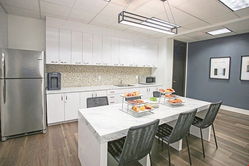 Premier Workspaces - CER - Cerritos South Los Angeles