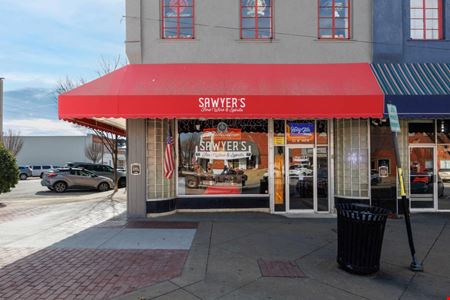101 W Main St