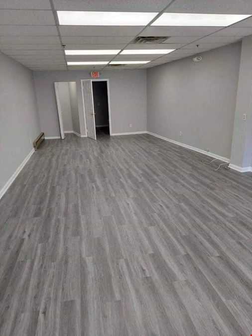 800 sqft private retail space for rent in Teaneck 198 The Plaza, Teaneck, NJ 07666
